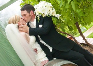 The wedding veil is an elbow length veil, it's a full width 2 tier veil.